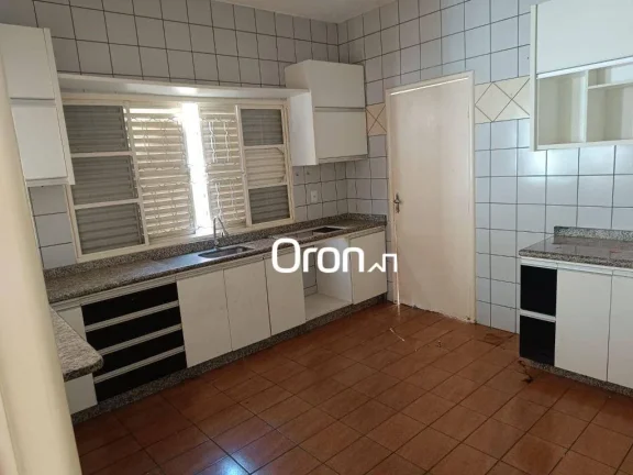 Imagem Sobrado à venda, 200 m² por R$ 600.000,00 - Parque Anhangüera - Goiânia/GO