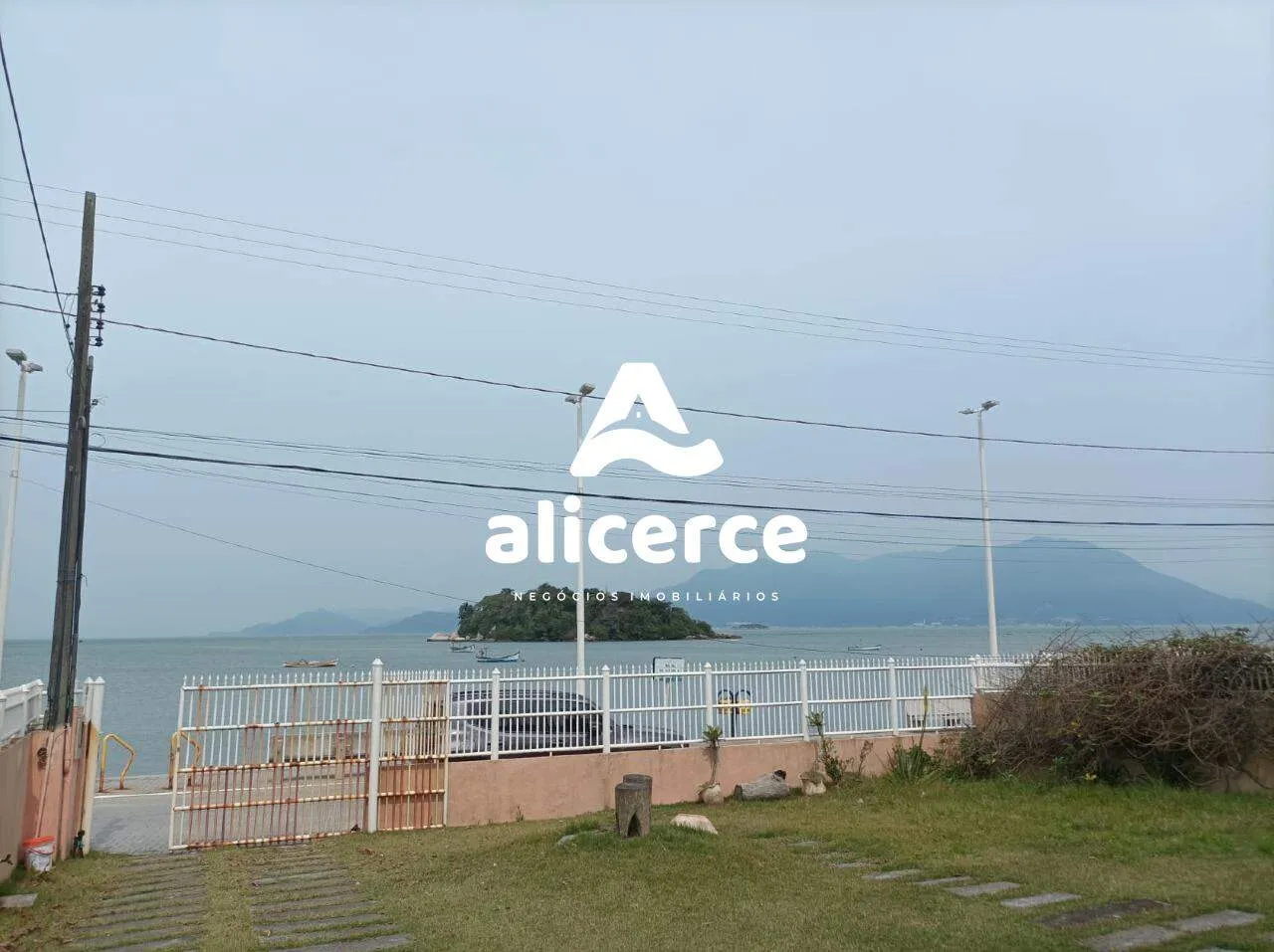 Imagem Casa à venda l 4 quartos, 1 suíte l 286m² l Tapera - Florianópolis/SC