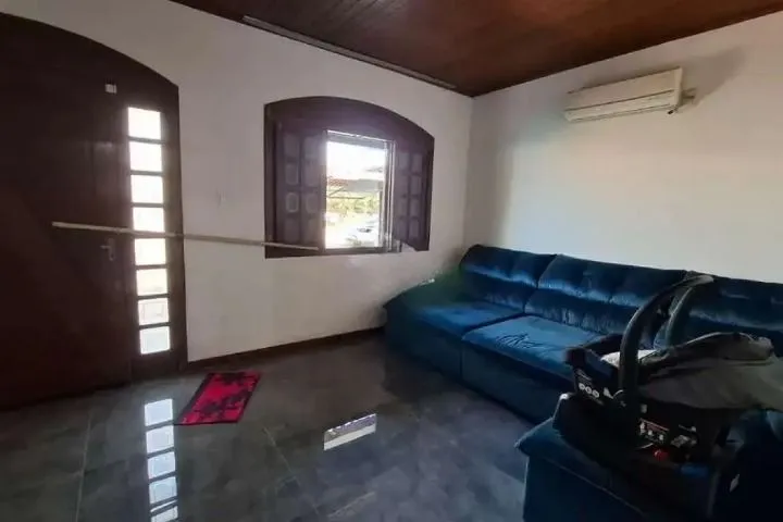 Imagem CASA A VENDA NO BAIRRO HARMONIA EM CANOAS COM 4 QUARTOS / 1 SUITE / 3 BANHEIROS / 6 VAGAS