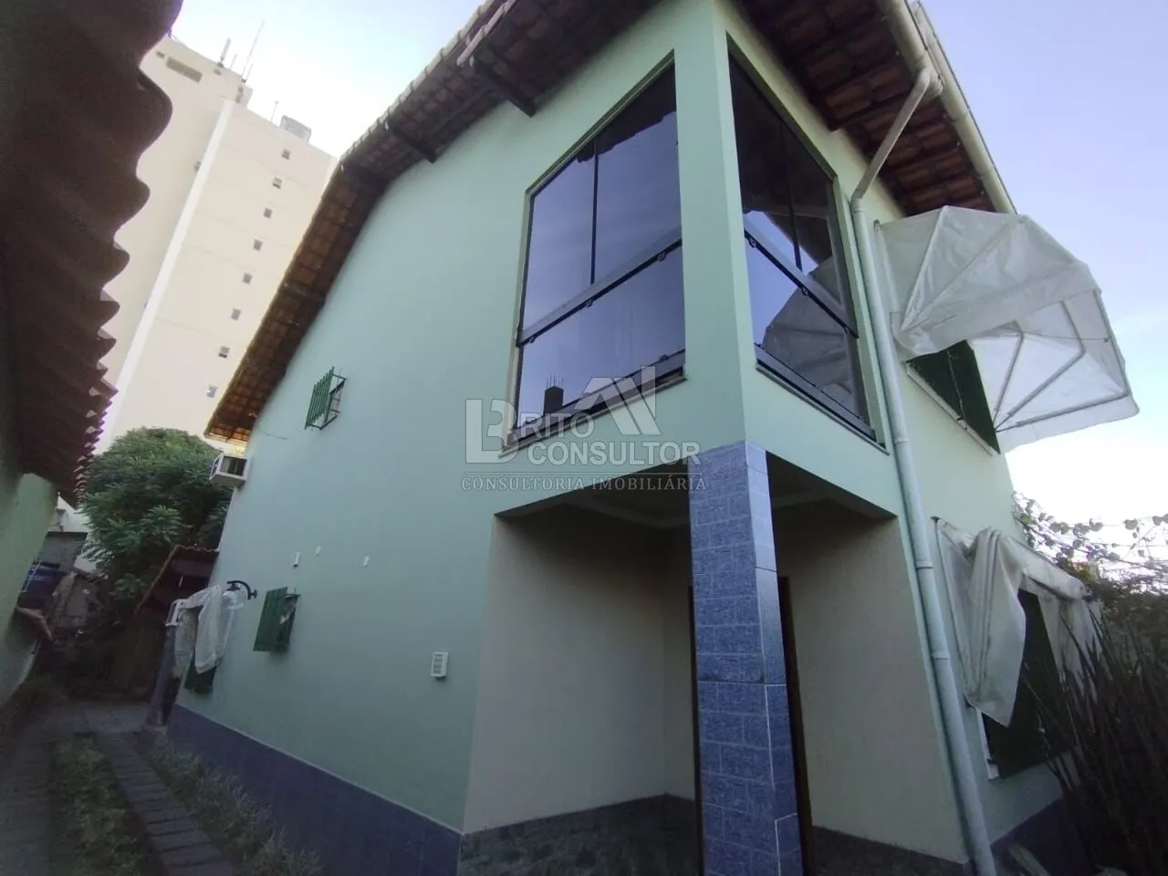 Imagem Casa Duplex com 3 Quartos à Venda no Mutondo 200 m² | 3 Suites | Energia Solar | Vaga - São Gonçalo/RJ.