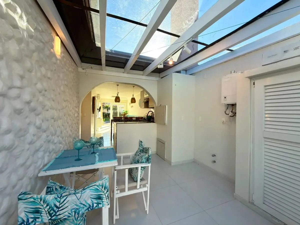 Imagem CASA EM CONDOMÍNIO À VENDA