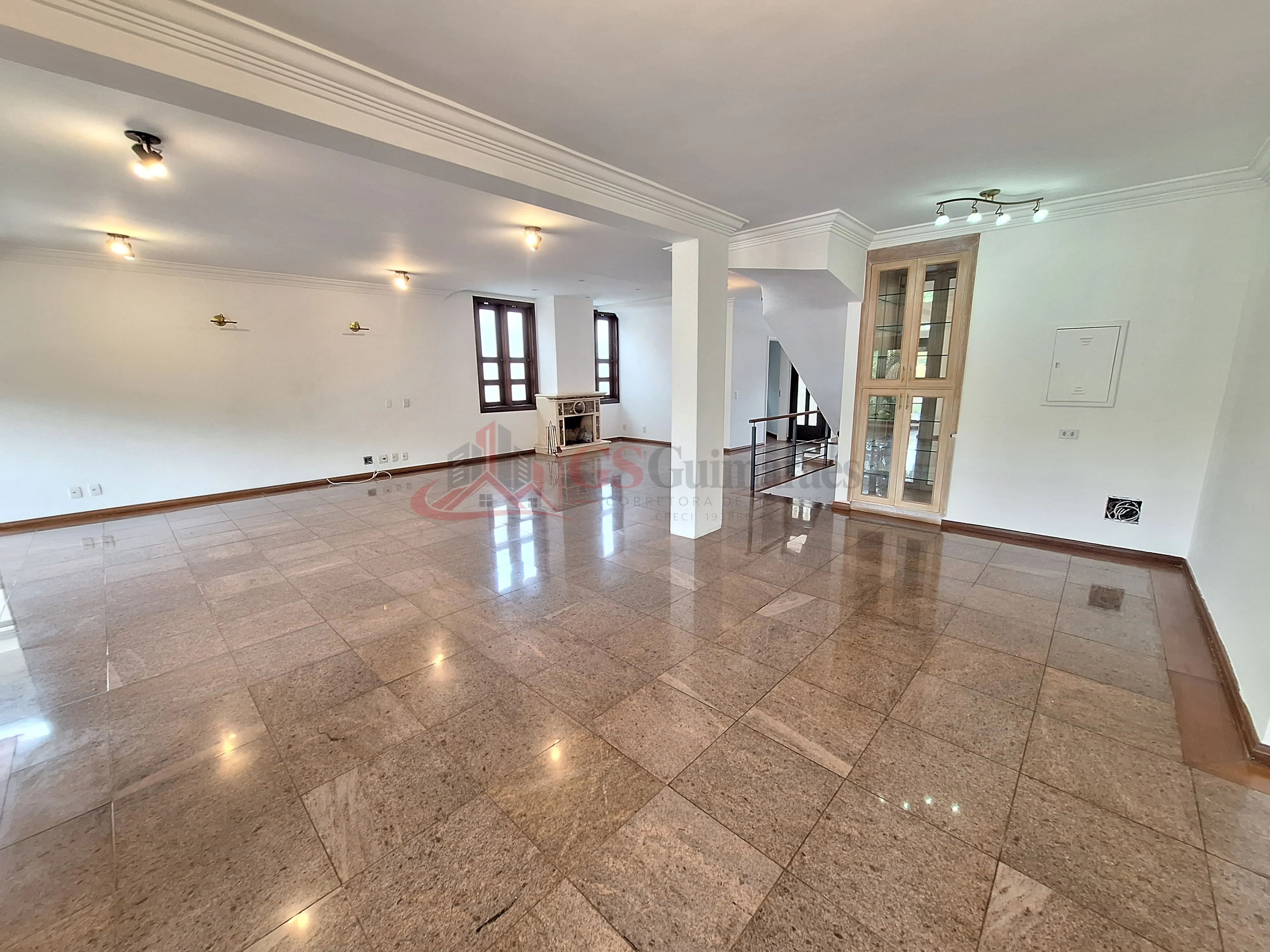 Imagem Casa no Residencial 10 - 421,06 m², 1 dormitório | Alphaville