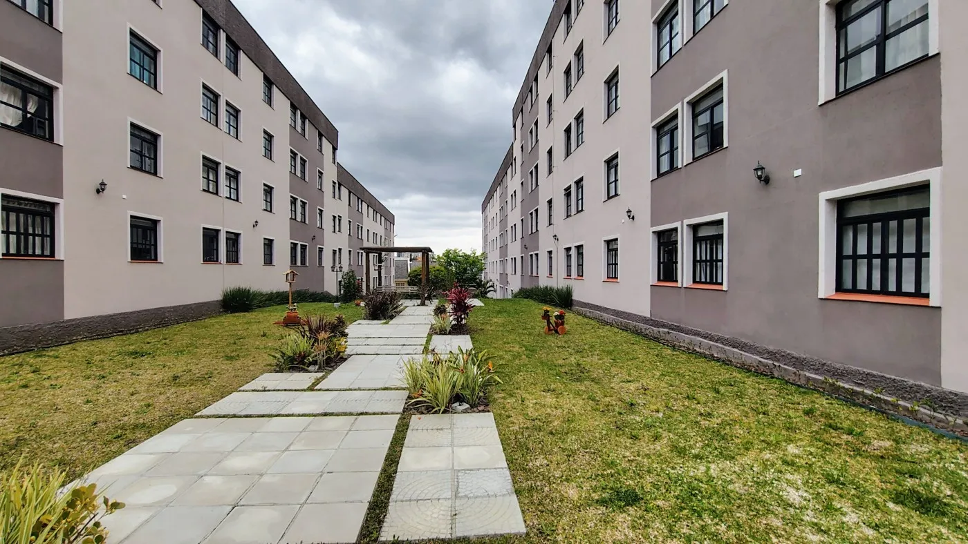 Imagem Apartamento a venda nas Mercês com 3 quartos R$ 387.000,00.
