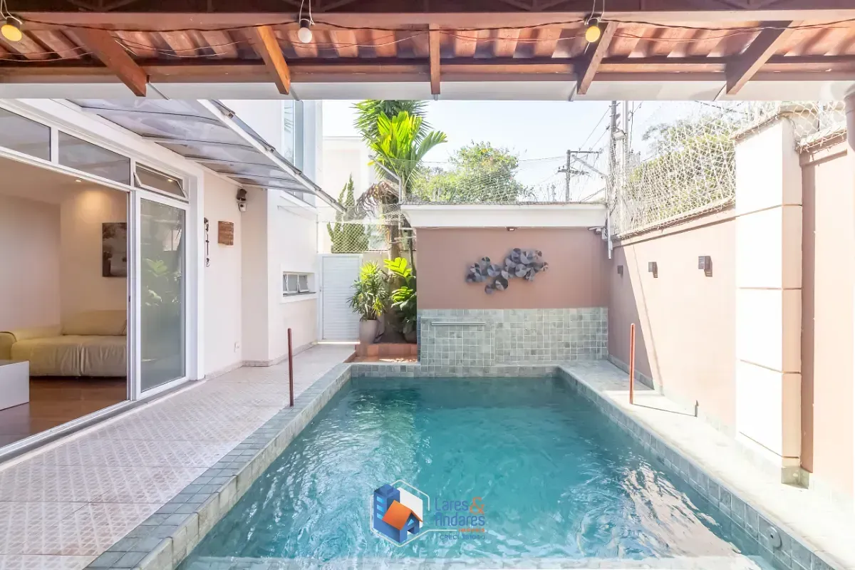Imagem Casa no condomínio Condomínio Stephanie para venda com 5 quartos, sendo 3 suítes, 315m²