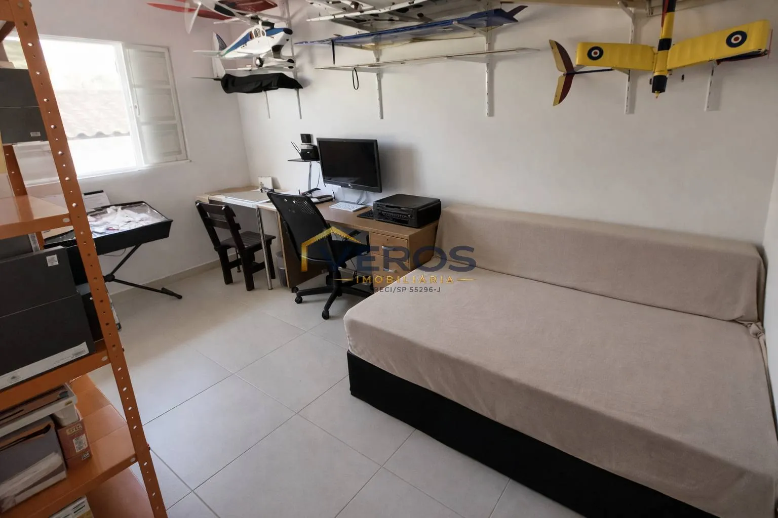 Imagem Casa em condomínio 2 quartos a venda perto da praia Martim de Sá em Caraguá