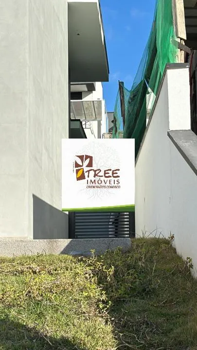 Imagem VENDA DE CASA TÉRREA NO CONDOMÍNIO ARUÃ BRISAS, EM MOGI DAS CRUZES/SP, 321m² com 3 suítes, churrasqueira, piscina e 4 vagas para autos. CONSULTE-NOS.