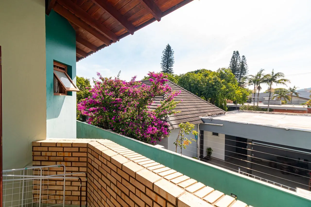 Imagem Oportunidade em Ipanema: Casa em Condomínio Fechado com Suíte Master, Hidromassagem e Alto Padrão