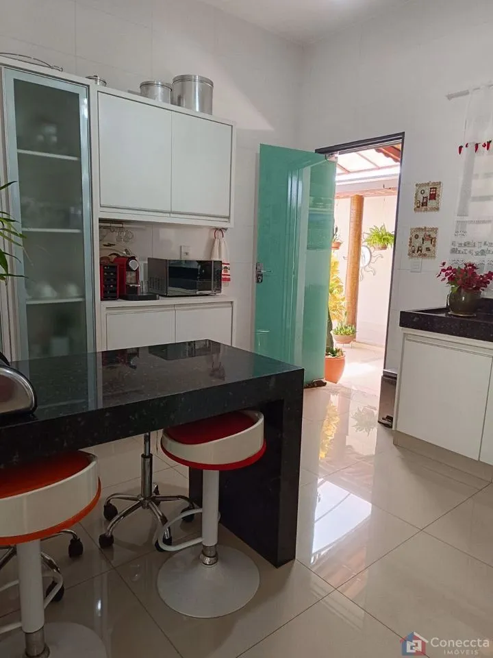 Imagem Casa à venda, 193 m² por R$ 950.000,00 - Valparaíso - Patos de Minas/MG
