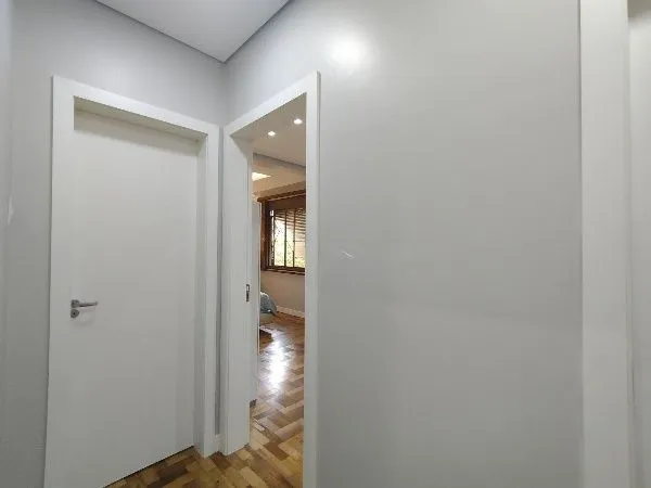 Imagem Vende-se apartamento reformado com 2 dormitórios (1 suíte) - 75 m² - Jardim Botânico