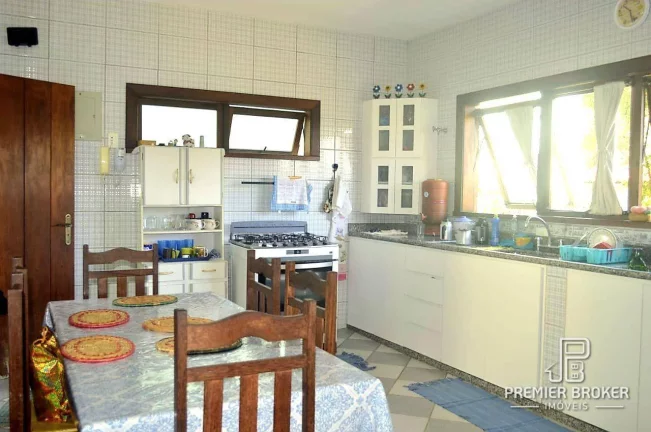 Imagem Casa à venda, 460 m² por R$ 1.500.000,00 - Golfe - Teresópolis/RJ