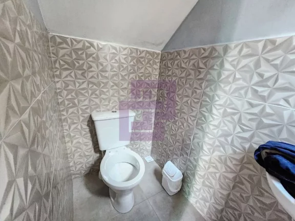 Imagem Excelente Casa à Venda em Guaiúba, Guarujá - 3 Dormitórios, Suíte e 4 Vagas de Garagem