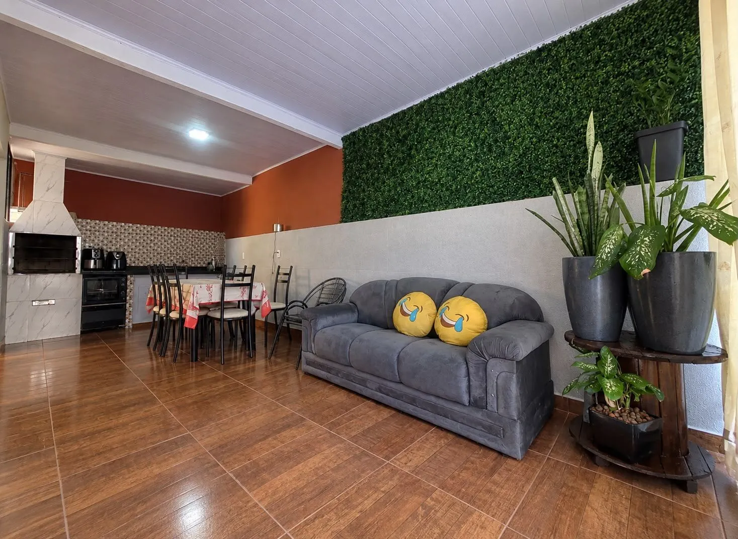 Imagem Casa 3 quartos, 2 banheiros ,sendo 1 suíte BAIRRO IKARAI - VÁRZEA GRANDE/MT