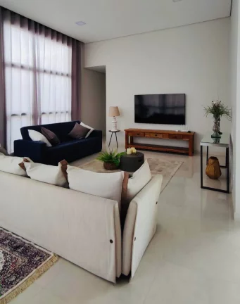 Imagem Linda casa a venda no Condomínio Ninho Verde Eco Residence II - Pardinho/SP.