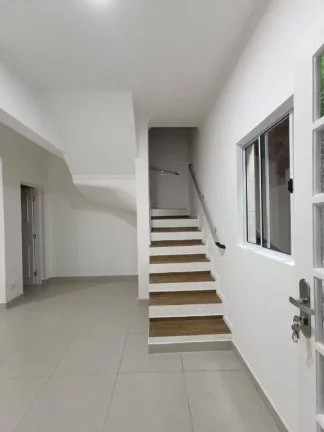 Imagem Sobrado com 3 dormitórios à venda, 110 m² por R$ 660.000 - Aviação - Praia Grande/SP