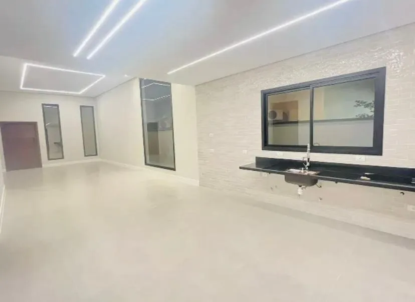 Imagem Casa Alto Padrão com 4 Suítes e Piscina no Condomínio Morada da Praia- Bertioga/SP
