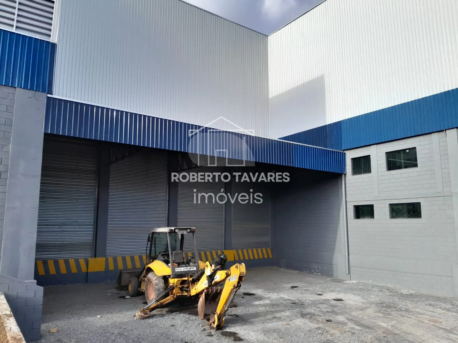 Imagem Galpão para Venda - 4 Docas - 1 Rampa - 15 Vagas de garagens - Junto a Rod. Régis Bittencourt (BR116).