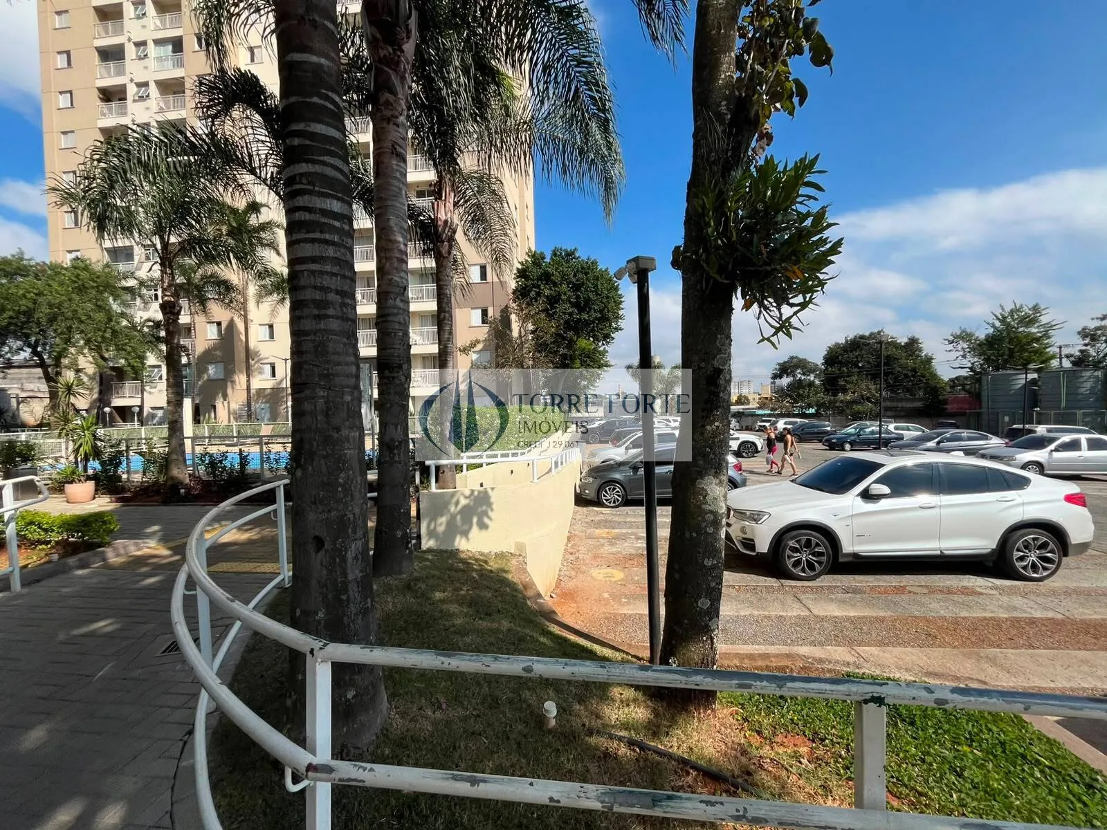 Imagem Lindo apartamento,2 dormitórios, IPTU isento, Próximo a CPTM.