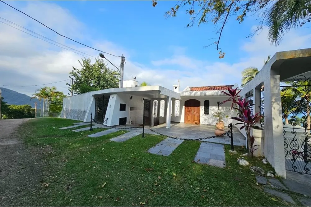 Imagem Casa em condomínio para venda com 4 quartos, sendo 4 suítes, 427m2