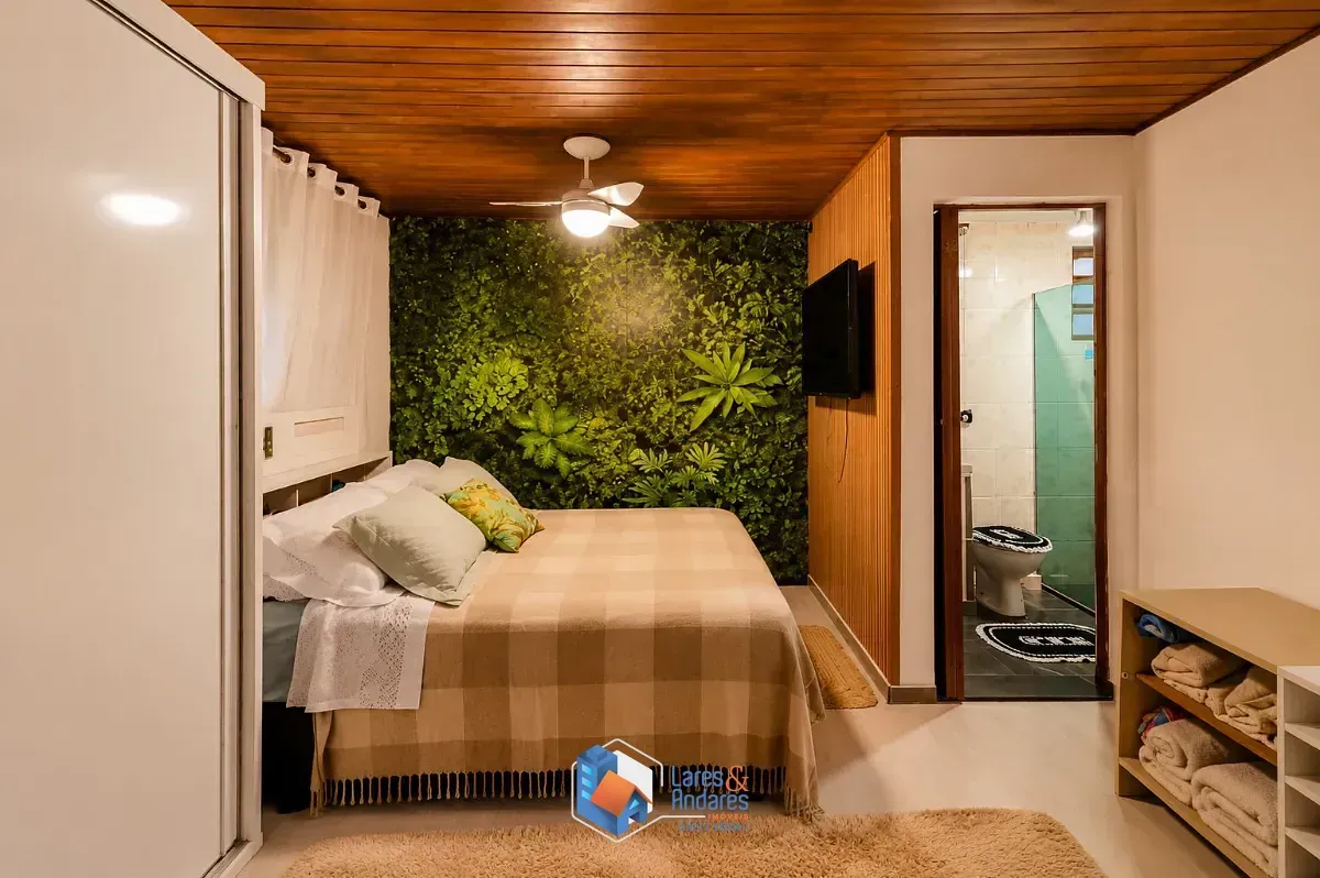 Imagem Sobrado para venda em Vila Guarani (Z Sul) com 4 quartos, sendo 1 suíte, 415m²