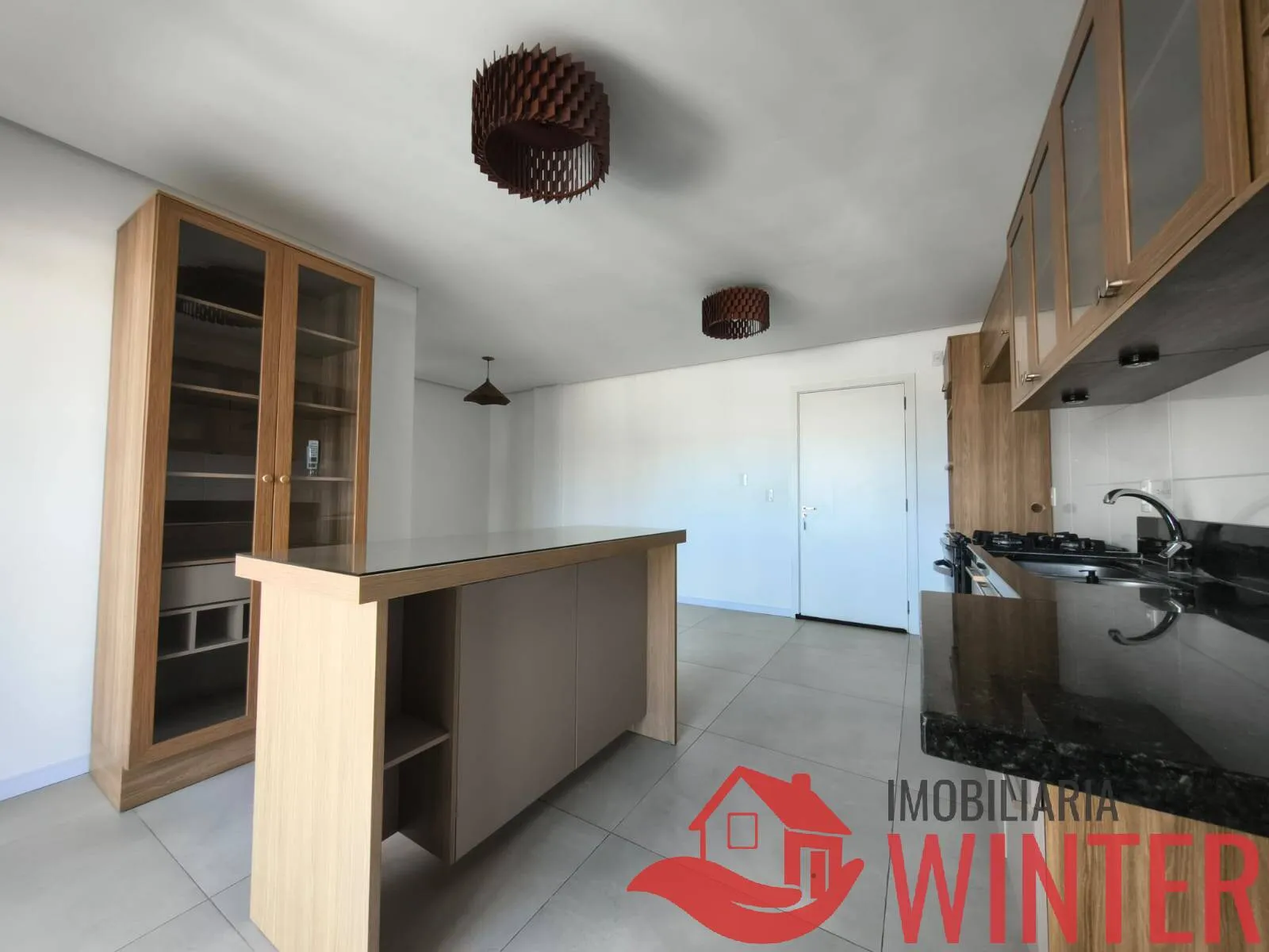 Imagem Lindo apartamento semi mobiliado de 3 quartos no centro de Feliz.