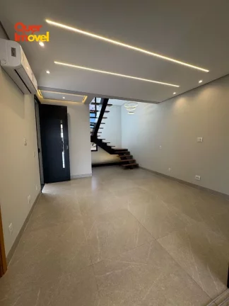 Imagem Casa em condomínio de alto padrão à venda em Ribeirão Preto-SP. 4 quartos, 4 suítes, 6 banheiros, 4 vagas de garagem. 192,85 m². Quer Imóvel Negócios Imobiliários.