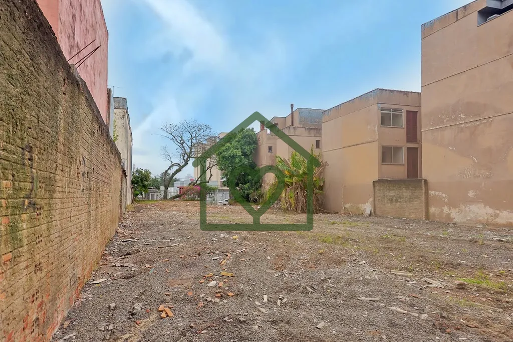 Imagem Localizado ao lado da 3ª Perimetral, na Rua José Rodrigues Sobral, este terreno de 968m², com 17,...