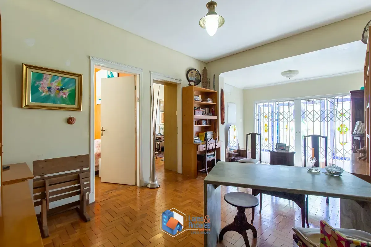Imagem Casa para venda em Planalto Paulista com 3 quartos, sendo 2 suítes, 283m²