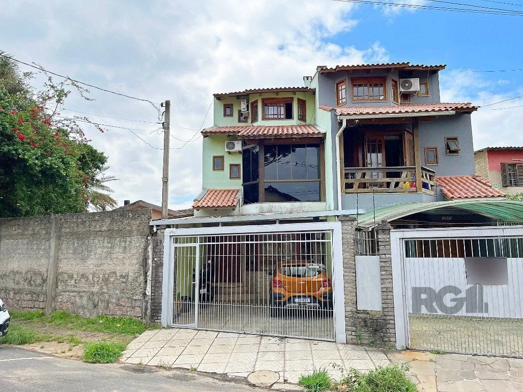 Imagem Sobrado para Venda - 218m², 4 dormitórios, sendo 3 suites, 2 vagas - Ipanema