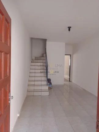 Imagem Casa com 2 Quartos e 2 banheiros à Venda, 86 m² por R$ 370.000