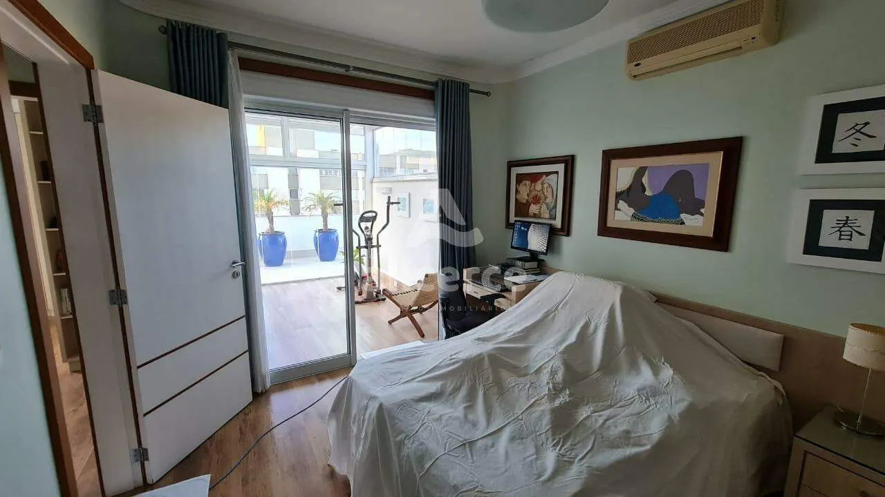 Imagem Cobertura à venda com 3 quartos 1 suíte, 173m² em Centro Florianópolis