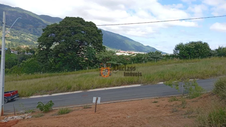 Imagem Terreno à venda, 300 m² por R$ 230.000,00 - Tenentes - Extrema/MG