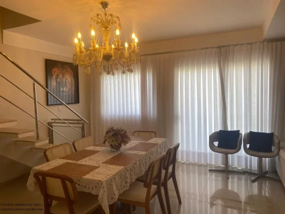 Imagem Casa de Luxo em Condomínio: 4 Quartos, 2 Suítes, 2 Salas, 2 Banheiros, 2 Vagas de Garagem em Buraquinho - Lauro de Freitas-BA.