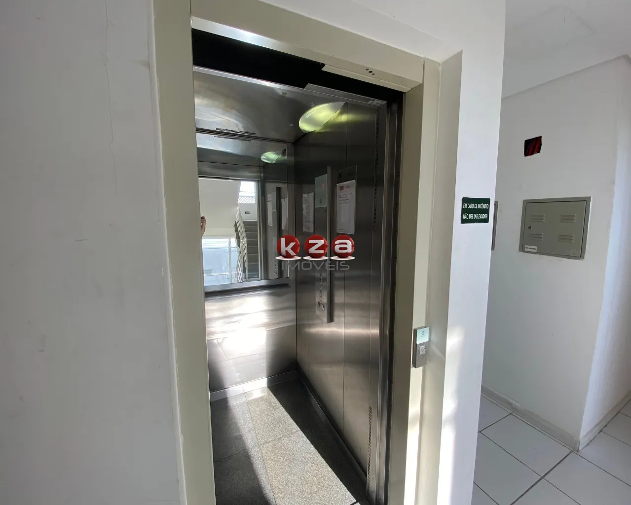 Imagem Apartamento à venda em Vinhedo-SP no Condomínio Edifício Vienna II: 2 quartos, sala, banheiro, 1 vaga, 58m².