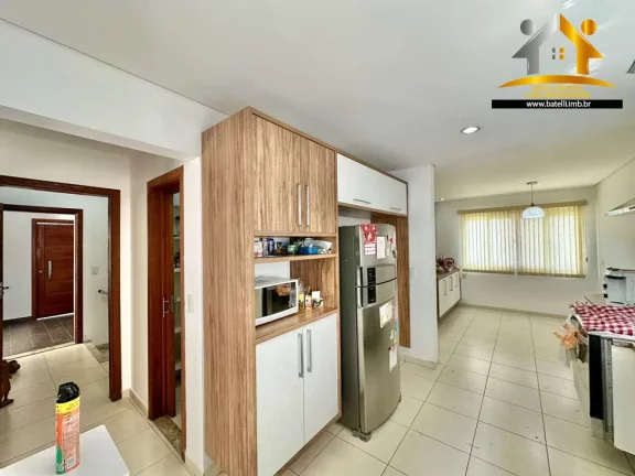 Imagem Casa à venda no condomínio Golf Village na Granja Viana - Batelli Imóveis