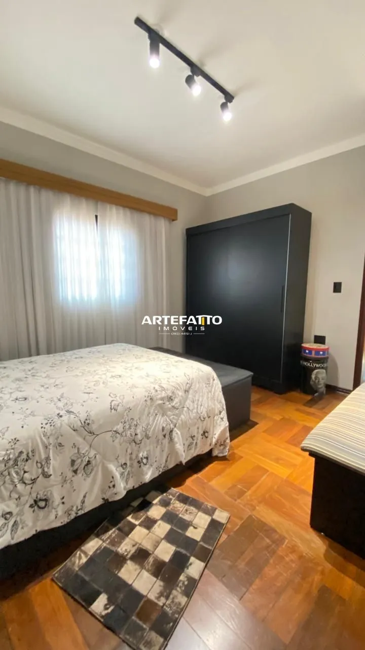 Imagem Casa com 3 dormitórios no bairro Vila Imperador