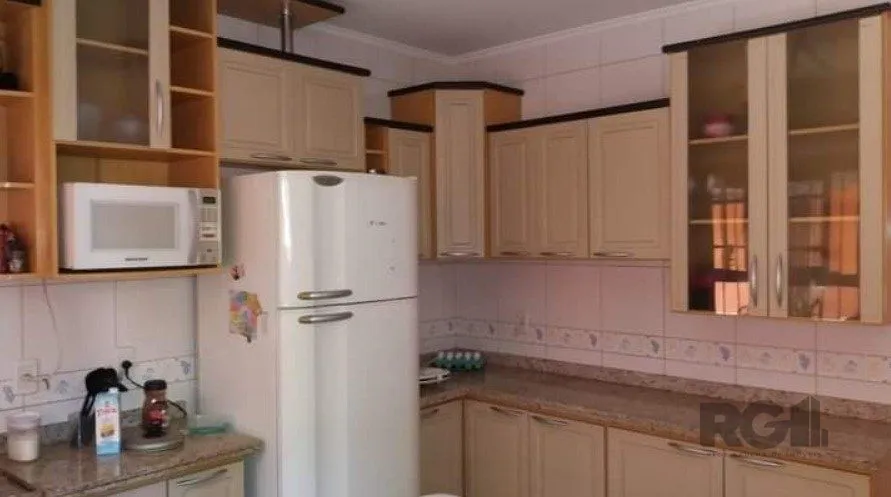 Imagem Casa 179m², 3 dormitórios, 3 vagas no bairro Parque Santa Fé