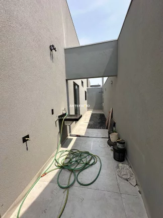 Imagem Casa com 2 quartos, 130m2, à venda em Franca, Jardim Alvorada