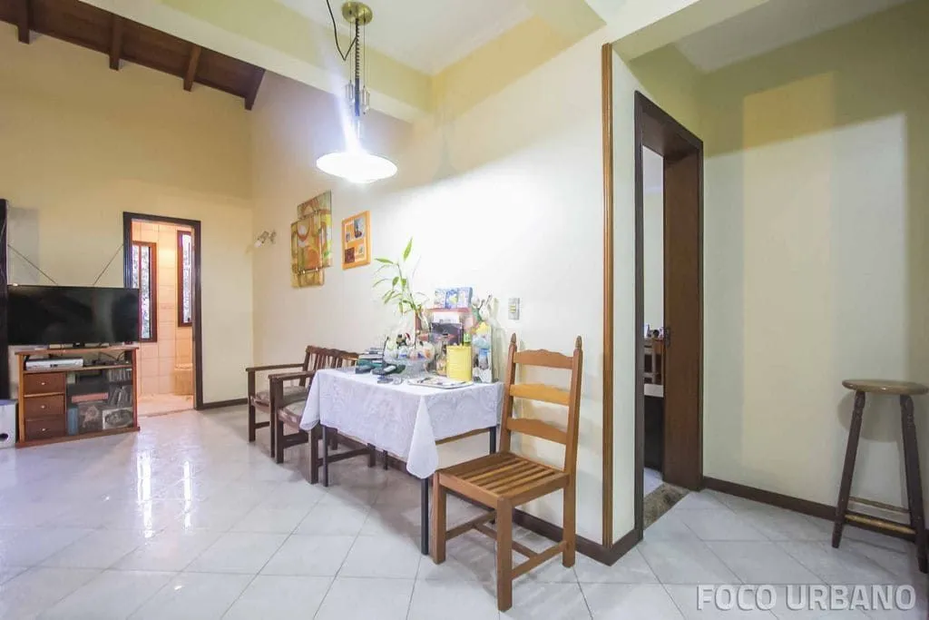 Imagem Casa 3 dormitórios à venda no Bairro Parque Santa Fé - Porto Alegre