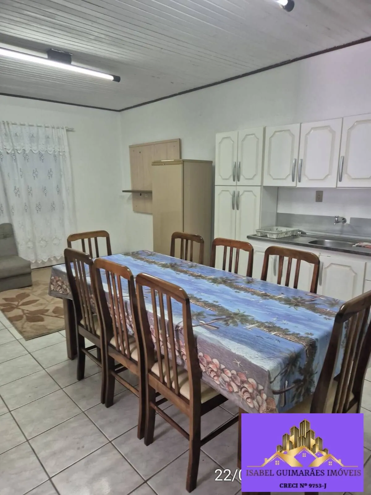 Imagem Alugo Casa Mobiliada, 04 quartos, 02 banheiros, no Centro de Navegantes