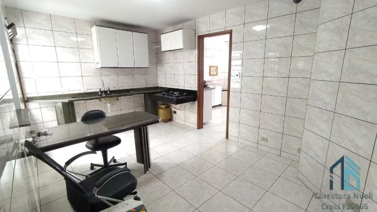 Imagem Casa a venda, 03 quartos c/suíte espaço nos fundos, área de lazer no Barreirinha/Abranches em Curitiba PR