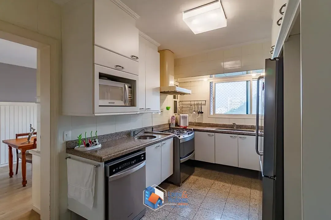 Imagem Apartamento para venda em Jardim Fonte do Morumbi com 3 quartos, sendo 3 suítes, 225m²