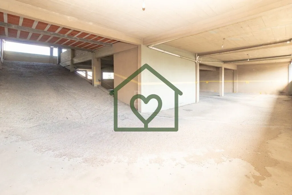 Imagem Prédio comercial com 1.700m² localizado no bairro Cristo Redentor. Localizado na Avenida Aliança ...