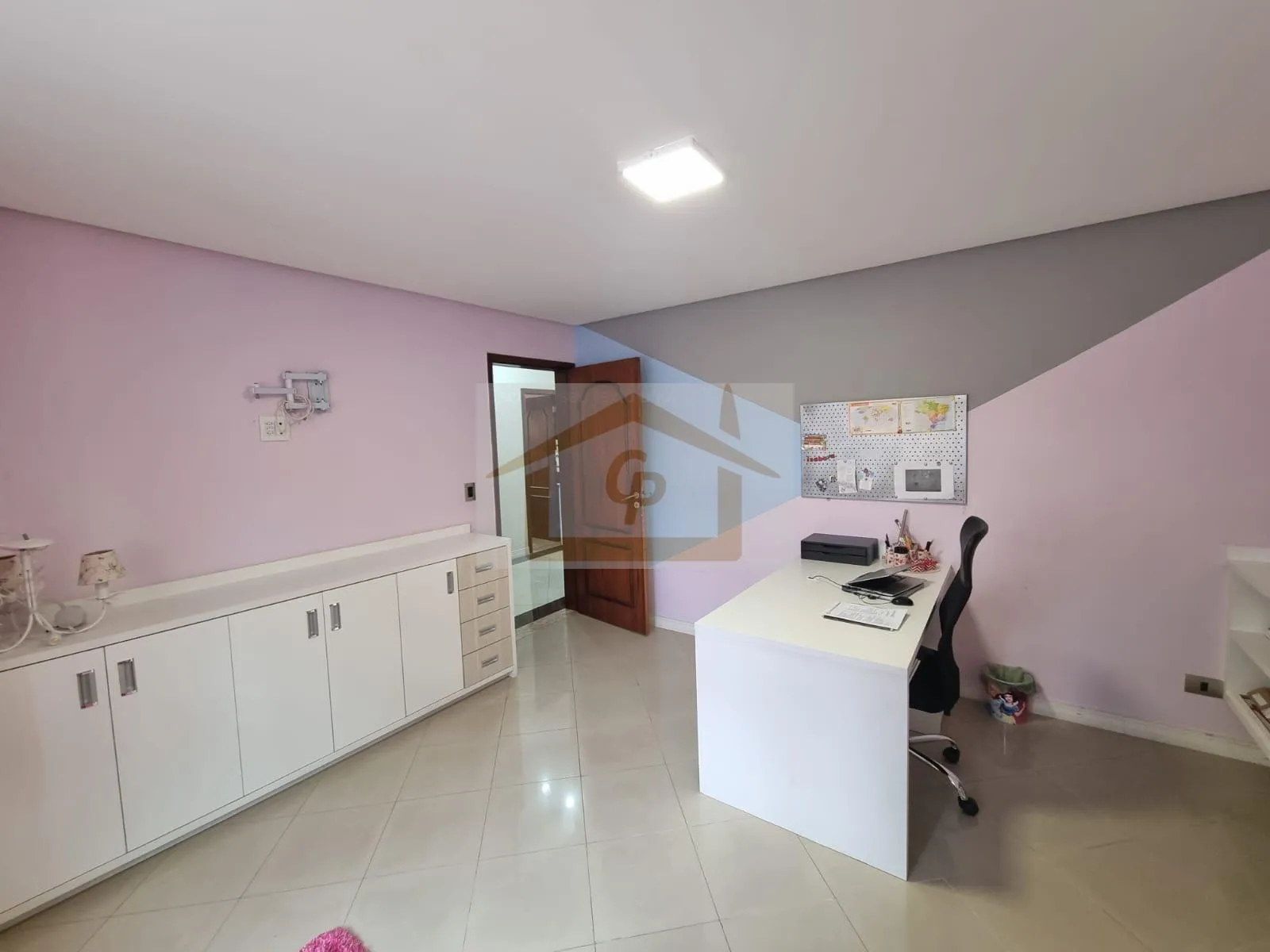 Imagem Jardim dos Ipês, 3 suítes, 3 vagas, *escritório *Edícula