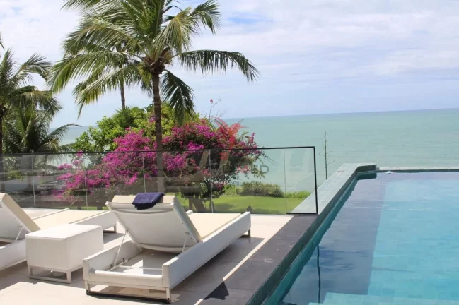 Imagem Magnífica Mansão com total 1359 mts2 em Tibau do Sul. Frente Mar. Com 5 Suites e Piscina