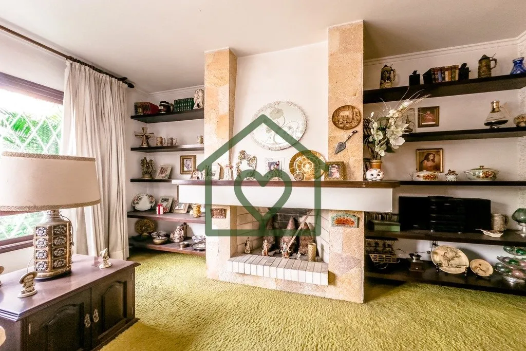 Imagem Belíssima casa, localizada no desejado bairro Bela Vista, com pátio com piscina e um anexo ao fund...