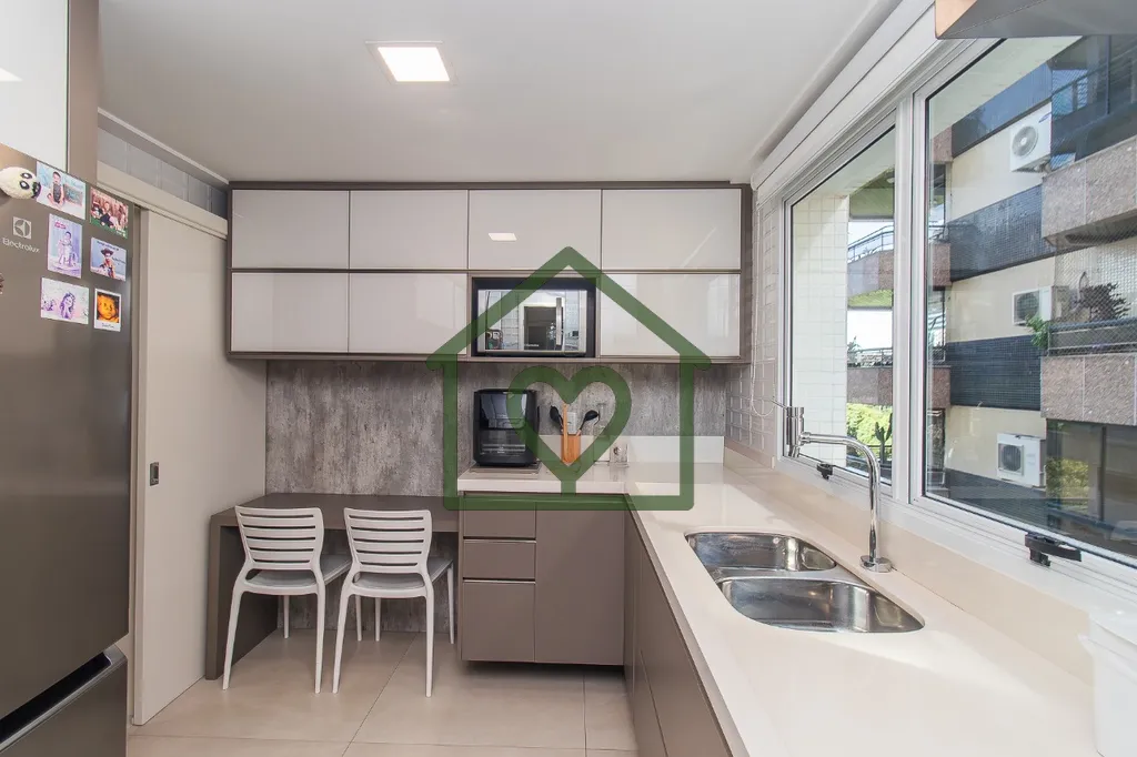 Imagem Apartamento de 3 dormitórios, 3 suites e 3 vagas no bairro Bela Vista em Porto Alegre Preço e disp...