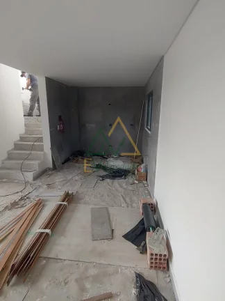 Imagem Sobrado à venda no bairro Uberaba - Curitiba/PR