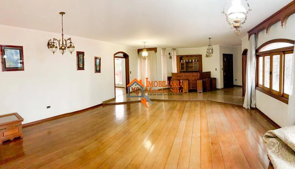 Foto do imóvel Sobrado com 4 dormitórios à venda, 530 m² por R$ 2.000.000,00 - Vila Galvão - Guarulhos/SP
