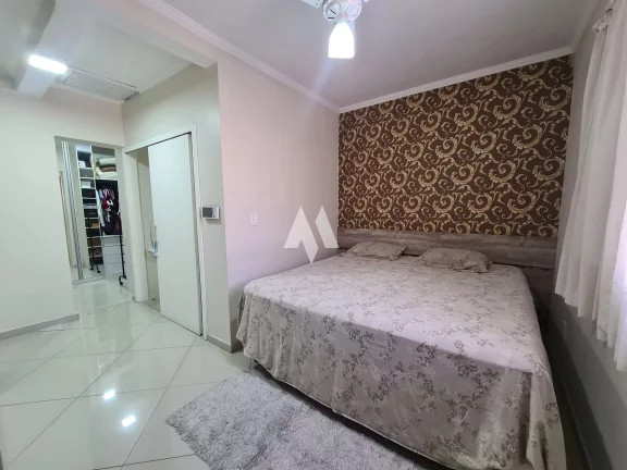Imagem Casa Triplex no Marapé! Com 115m² e 3 quartos, sendo 1 suítes master com closet e 2 vagas!