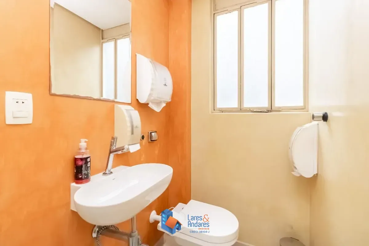 Imagem Conjunto comercial para venda em Consolação, 202m²